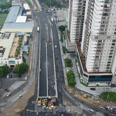 Đi xuyên hầm Lê Văn Lương - công trình xóa ‘điểm đen’ ùn tắc