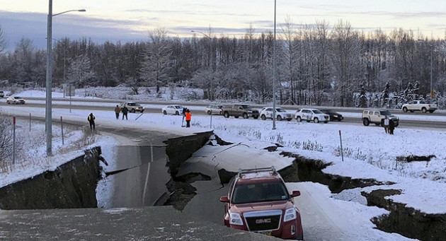 Động đất 7 độ richter rung chuyển Alaska: Thông tin mới nhất - Ảnh 1.