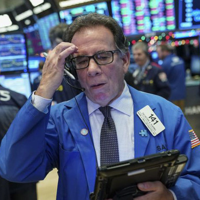 Dow Jones mất gần 300 điểm khi giới đầu tư lo ngại chiến tranh thương mại ảnh hưởng tiêu cực đến nền kinh tế
