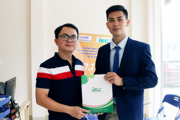 Dự án nhà ở xã hội IEC Residences Tứ Hiệp chính thức ký hợp đồng mua căn hộ với khách hàng - Ảnh 1.