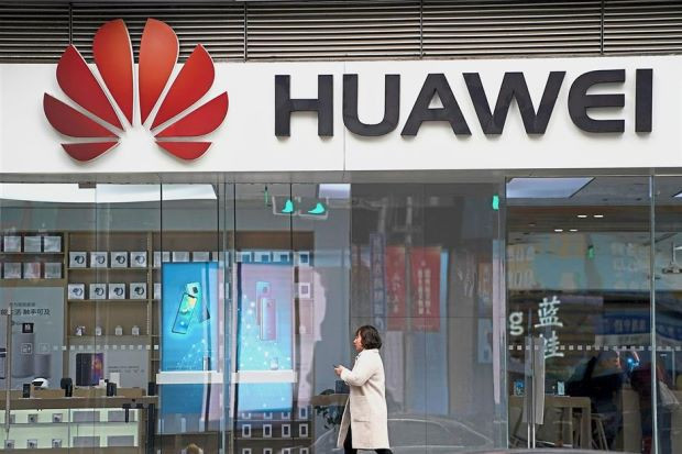 Đừng quá kỳ vọng vào thỏa thuận thương mại bởi Mỹ - Trung ngày càng xa nhau và Huawei chính là bằng chứng - Ảnh 1.