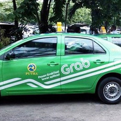 Dừng thí điểm taxi công nghệ, ứng dụng gọi xe Grab và Go-Viet có tiếp tục được hưởng lợi?