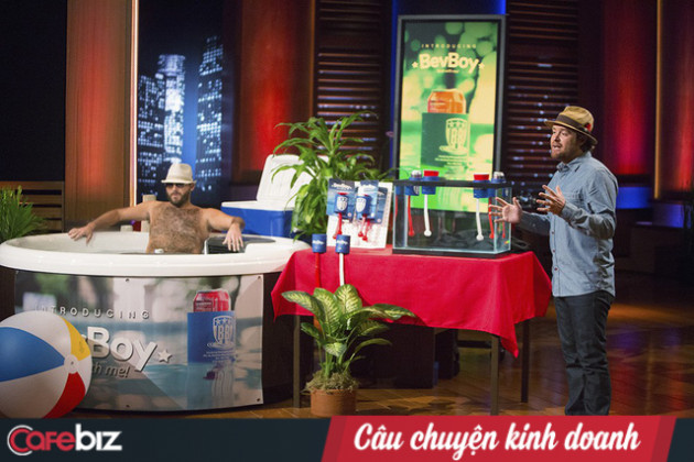 Đừng vội trách Shark Bình trước khi xem qua phiên bản “chuẩn gắt” Kevin OLeary từ Shark Tank Mỹ: Gọi sản phẩm của thí sinh là “cục phân”, khiến hàng chục nhà sáng lập khóc nức nở - Ảnh 3.