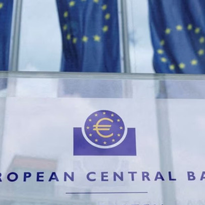 ECB tiếp tục tăng lãi suất trong bối cảnh thị trường tài chính toàn cầu đón nhiều "tin xấu"