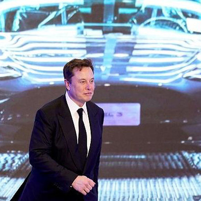 Elon Musk đặt mục tiêu mới cho Tesla: không chỉ sản xuất ô tô mà còn là một hãng robot AI