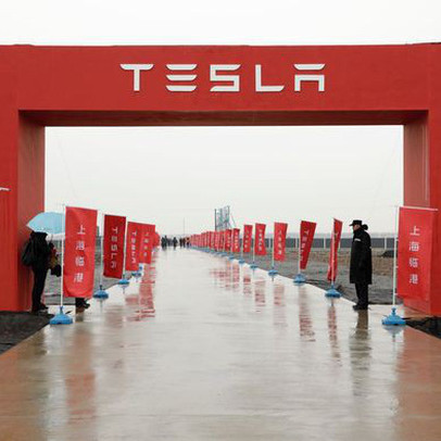 Elon Musk động thổ xây nhà máy xe điện tại Trung Quốc, tham vọng biến đầm lầy thành dây chuyền siêu hiện đại trong vài tháng