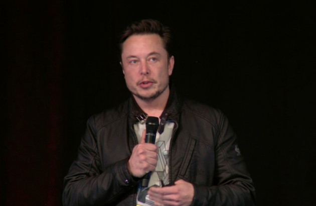 Elon Musk suýt bật khóc tại cuộc họp cổ đông của Tesla, thổ lộ rằng vài tháng vừa qua chẳng khác gì địa ngục