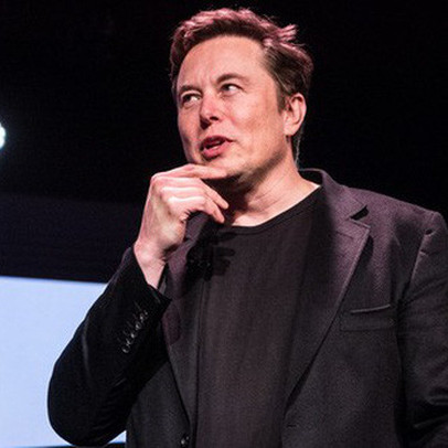 Elon Musk tiết lộ từng định bán Tesla cho Apple nhưng CEO Tim Cook còn chẳng buồn gặp