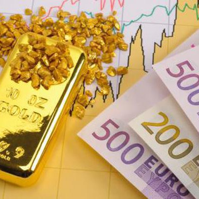 Euro về ngang giá USD, triển vọng tiếp tục u ám