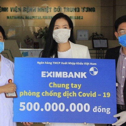 Eximbank tiếp tục ủng hộ 500 triệu đồng tiếp sức cho BV Bệnh Nhiệt đới Trung ương