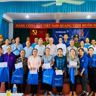 Eximbank triển khai hoạt động về nguồn tại tỉnh Hà Tĩnh