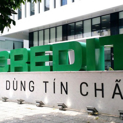 FE Credit chỉ còn đóng góp 28% vào lợi nhuận hợp nhất của VPBank trong năm 2020