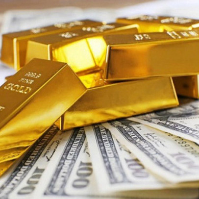 Fed giữ nguyên lãi suất, quỹ đầu tư ồ ạt bán vàng