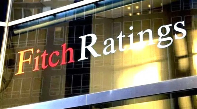 Fitch hạ xếp hạng của Ukraine, tín dụng trái phiếu Nga xuống mức “vô giá trị”