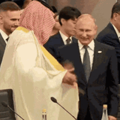 G20 khai mạc, Tổng thống Putin đập tay Thái tử Ả rập một cách thân thiện