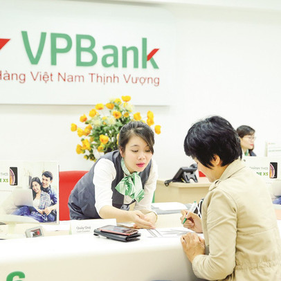 Giá cổ phiếu VPB lập đỉnh mới 72.100 đồng/cp, VPBank chào bán 17 triệu cp cho cán bộ nhân viên với giá 10.000 đồng/cp