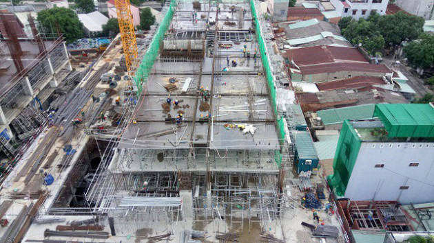 Giá đất cao, người thu nhập trung bình càng khó sở hữu chốn an cư - Ảnh 2.