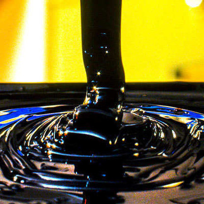 Giá dầu "bốc hơi" mạnh nhất trong hơn 1 năm, mất 7% sau 1 đêm