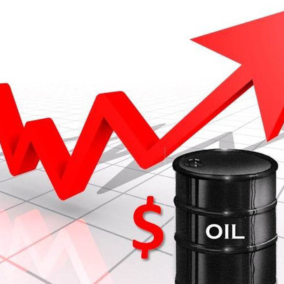 Giá dầu thế giới vượt 100 USD lần đầu tiên trong 7 năm