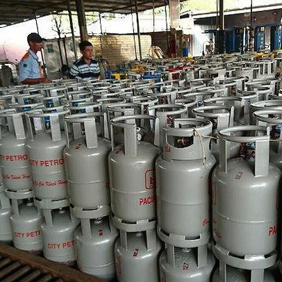 Giá gas tháng 5 tăng thêm 2.000 đồng/bình 12kg