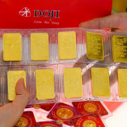 Giá tăng "sốc" rồi lao dốc không phanh: Cảnh báo rủi ro khi đầu tư vàng