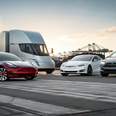 Gia tăng tương tác với người dùng, Tesla lập mạng xã hội riêng
