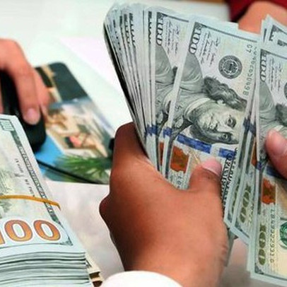 Giá USD “chợ đen” bật tăng mạnh chiều 26/9