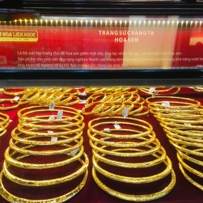 Giá vàng SJC quẩn quanh mốc 61 triệu đồng/lượng