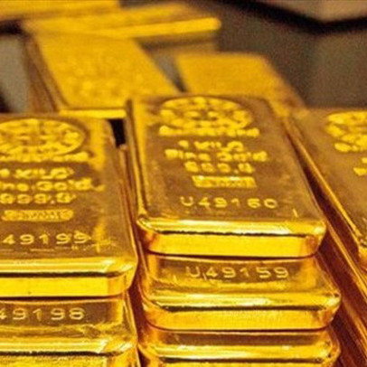 Giá vàng thế giới miệt mài đi lên, vượt 1.975 USD/ounce