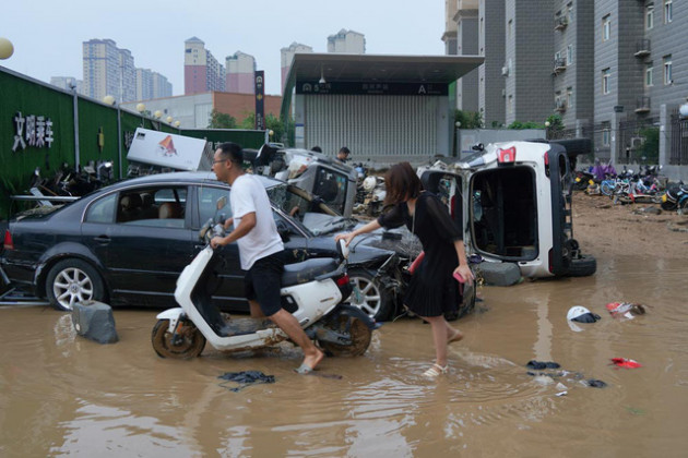 Giật mình thức tỉnh sau một năm đại nạn, Trung Quốc liệu có theo vết xe đổ: Rút kinh nghiệm để đấy? - Ảnh 2.