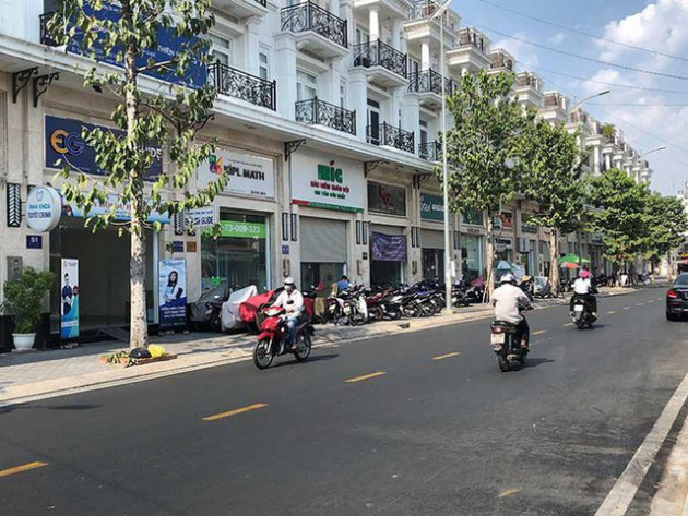 Giới đầu tư chật vật với ki ốt, shophouse - Ảnh 1.