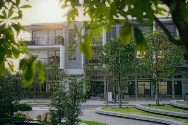 Giới đầu tư “đãi cát tìm vàng” giữa thị trường bất động sản sôi động - Ảnh 2.