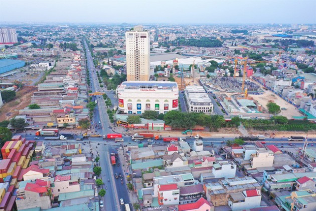 Giới đầu tư săn shophouse mặt tiền, sở hữu lâu dài ở Bình Dương - Ảnh 1.