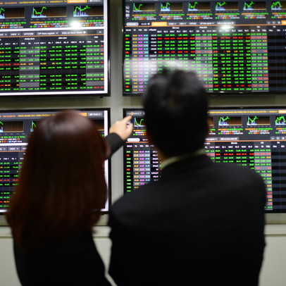 Góc nhìn CTCK: Thiếu vắng dòng dẫn dắt, VN-Index tiếp tục tích lũy chờ ngày vượt 1.500 điểm