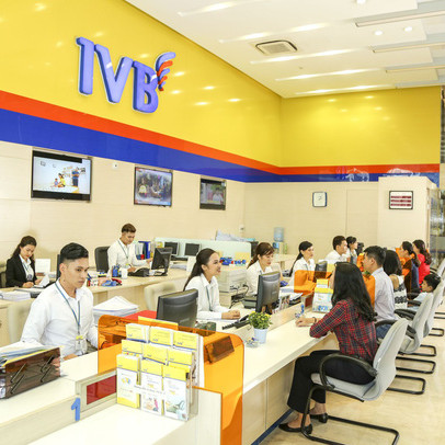 Gửi tiền ngân hàng, săn "mưa" khuyến mãi mùa hè