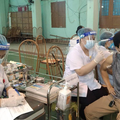 Hà Nam và Ninh Bình: Tiêm chủng nhanh đạt miễn dịch cộng đồng