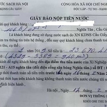 Hà Nội: "Choáng" thông báo tiền nước 23,6 triệu đồng/tháng, không nộp cắt nước