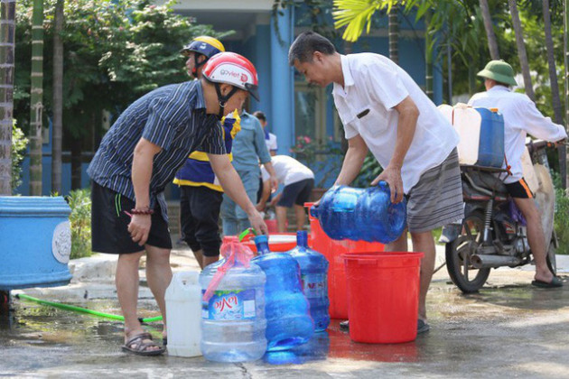 Hà Nội: Chưa biết khi nào có nước sạch trở lại - Ảnh 1.