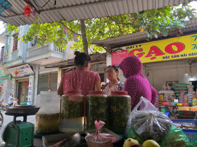 Hà Nội: Sập bẫy vay ngân hàng hộ lấy tiền góp vốn cho công ty đa cấp, người phụ nữ mất nhà trong cay đắng, chồng tai biến vì sốc nặng - Ảnh 1.