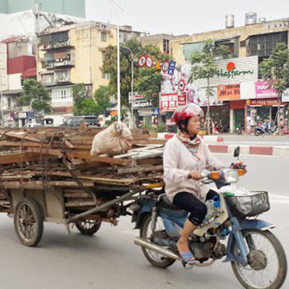 Hà Nội thí điểm hỗ trợ đổi xe máy cũ nát lấy xe máy mới