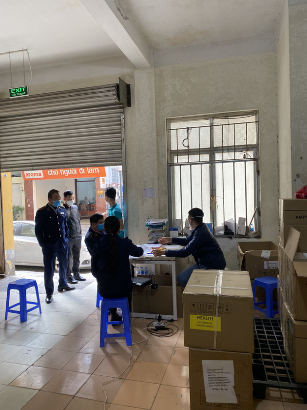 Hà Nội: Thu giữ hơn 5.000 que test nhanh Covid-19 có dấu hiệu vi phạm