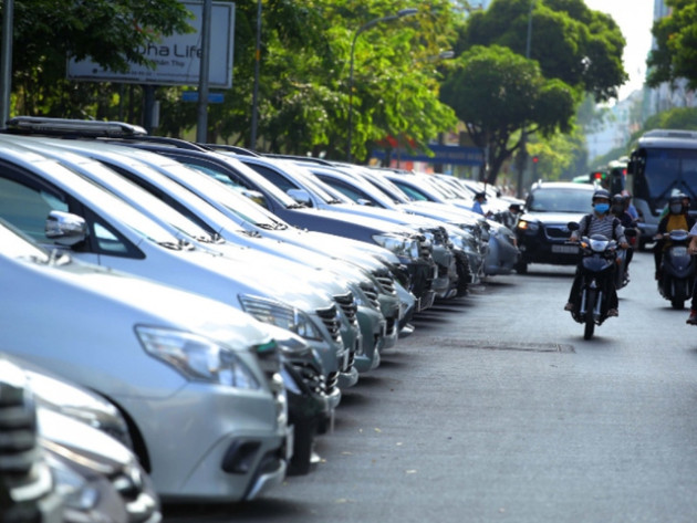 Hà Nội thừa cao ốc, thiếu bãi đỗ xe nên thu phí không thể là phép màu - Ảnh 3.