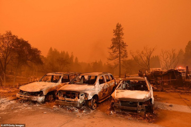 Hãi hùng cảnh cháy rừng giống “bom hạt nhân phát nổ” ở California, Mỹ - Ảnh 17.