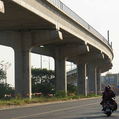 Hai tuyến metro đang “kẹt vốn”