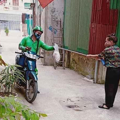 Hạn chế lây nhiễm mùa COVID-19, GrabFood triển khai giao hàng gián tiếp, tài xế và khách hàng phải cách nhau 2-3m