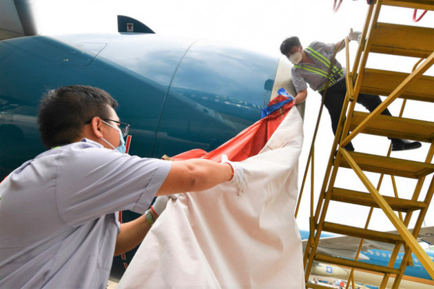 Hàng không hối hả bảo dưỡng máy bay trước ngày nối lại bay nội địa - Ảnh 5.