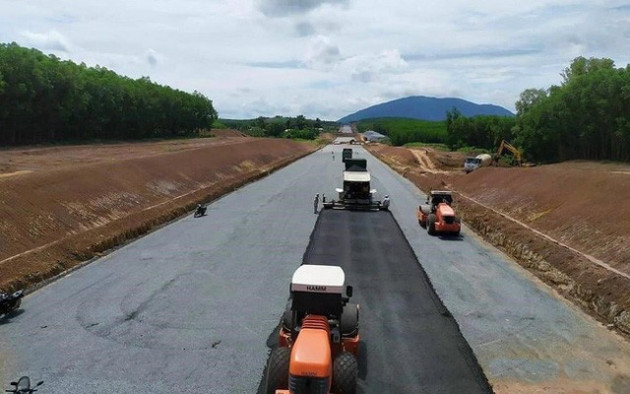 Hàng loạt các công trình hạ tầng được đầu tư, tạo bệ phóng cho La Gi lên thành phố - Ảnh 1.