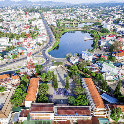 Hàng loạt Tập đoàn BĐS lớn như T&T Group, Him Lam, Văn Phú, Ecopark, Tân Hoàng Minh...đang ồ ạt đổ về tạo nên những cơn sốt cục bộ cho thị trường BĐS nơi đây