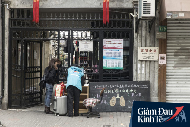 Hành trình gian nan quay lại làm việc của lao động Trung Quốc sau dịch: Cách ly mà không được báo trước, xếp hạng, chứng nhận sức khoẻ bằng mã QR, phải có giấy phép ra vào thành phố - Ảnh 1.