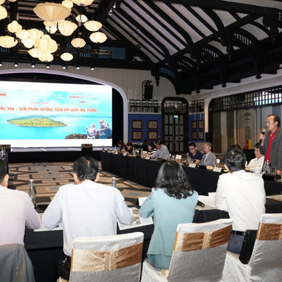 "Hộ chiếu vaccine" - doanh nghiệp du lịch, hàng không cùng bàn giải pháp